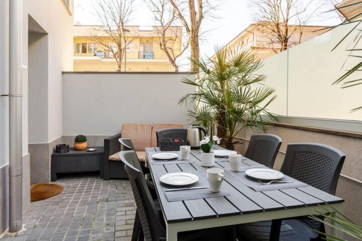 A Casa Minerva Apartment Rimini Exterior foto